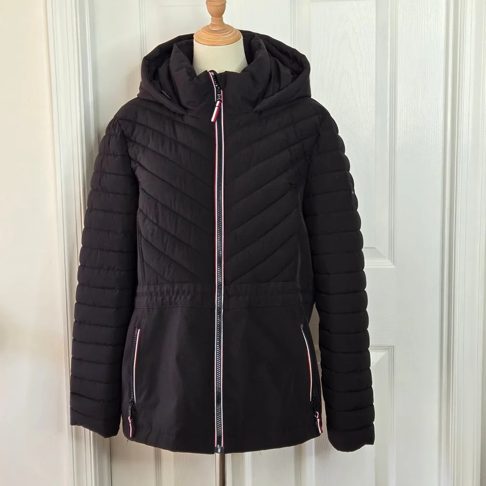 Tommy Hilfiger Women's Black Chevron Quilted Hooded Puffer Jacket Sz XL